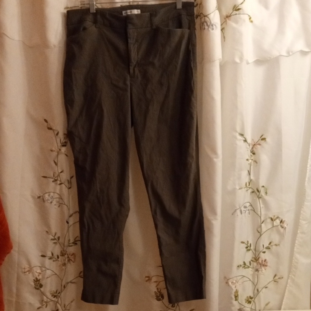 Nine West Women's Olive Straight Leg Pants